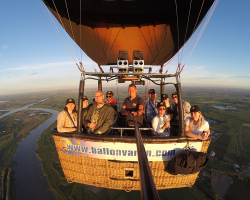 Ballonvaart met Licor43 van Houten naar Ravenswaaij